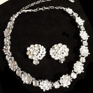 c1955 CRYSTAL LISNER DEMI-PARURE Floral Cluster and Leaves choker + earring set